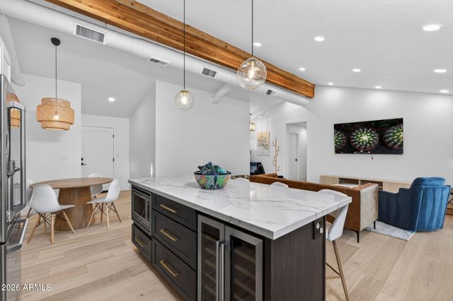 4842 E FAIRMOUNT Avenue, Phoenix, AZ 85018