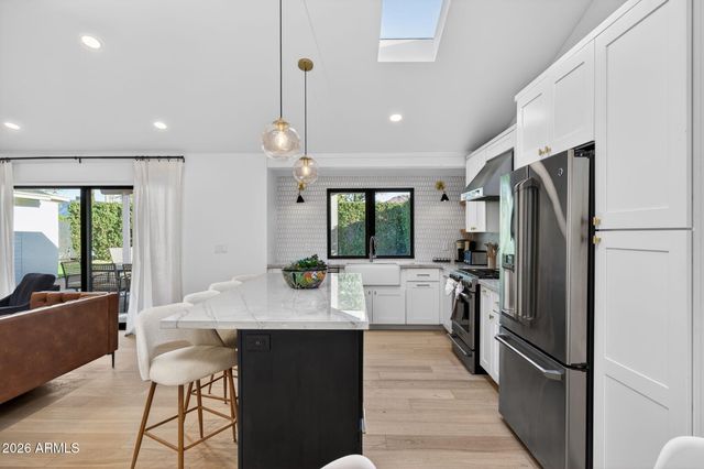 4842 E FAIRMOUNT Avenue, Phoenix, AZ 85018