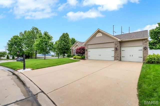 8110 Glen Arbor Drive, Lake St Louis, MO 63367