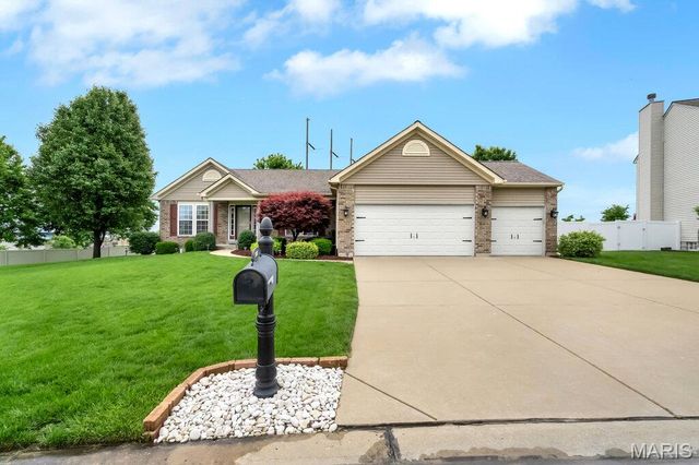 8110 Glen Arbor Drive, Lake St Louis, MO 63367