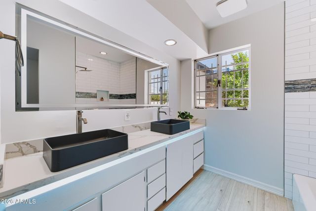 1624 W LEWIS Avenue, Phoenix, AZ 85007