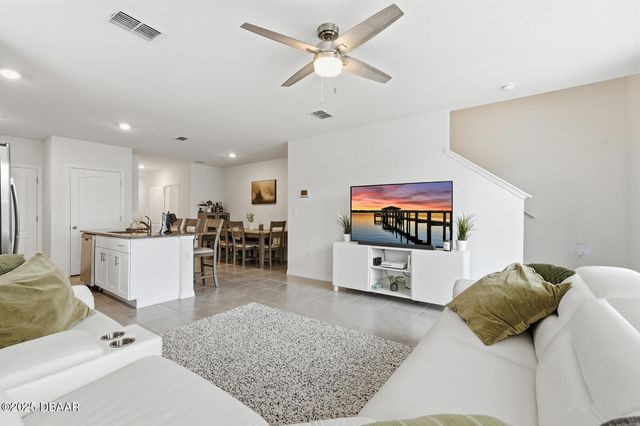 60 Bella Lago Circle, Port Orange, FL 32129