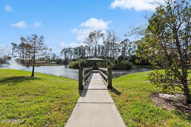 60 Bella Lago Circle, Port Orange, FL 32129