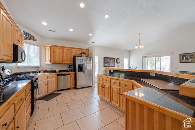 1008 S MULBERRY DR, Toquerville, UT 84774