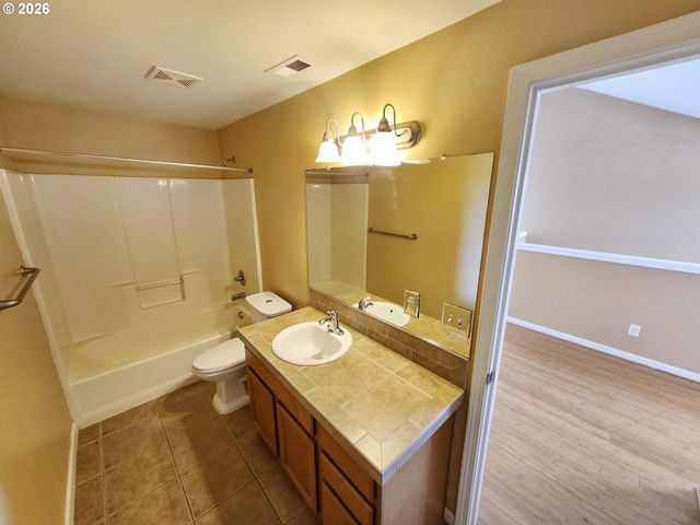 2131 BABBITT Ct, Forest Grove, OR 97116