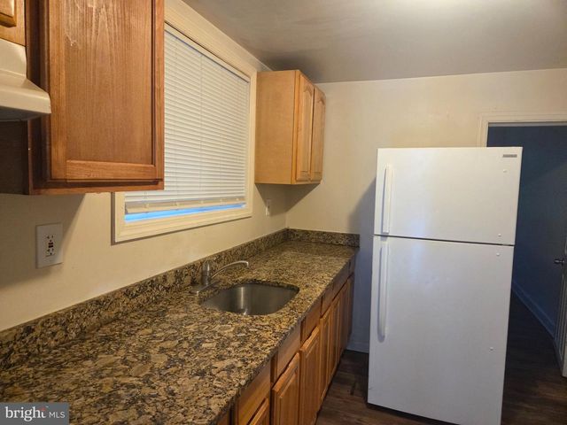 421 E 9TH ST, Wilmington, DE 19801