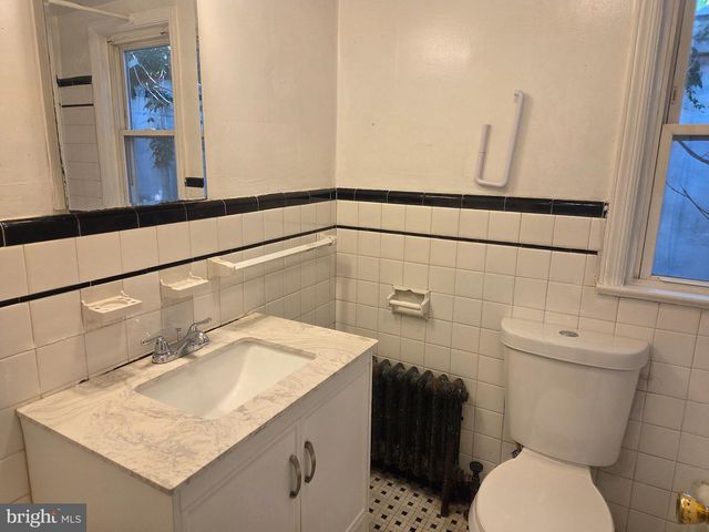 421 E 9TH ST, Wilmington, DE 19801