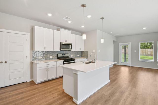 403 Sunrise Ranch Drive, Montgomery, TX 77316