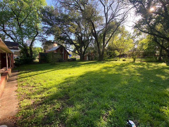 1016 Pecan Street, Huntsville, TX 77320