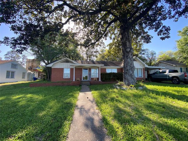 1016 Pecan Street, Huntsville, TX 77320