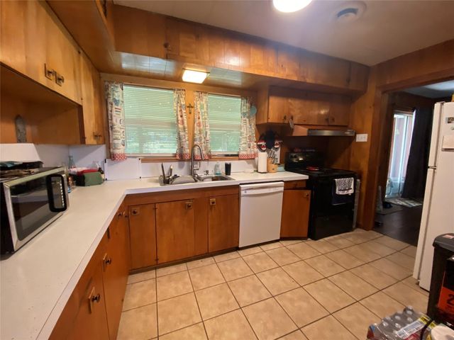 1016 Pecan Street, Huntsville, TX 77320