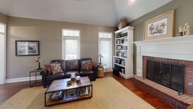 322 Woodlands Drive, Brandon, MS 39047
