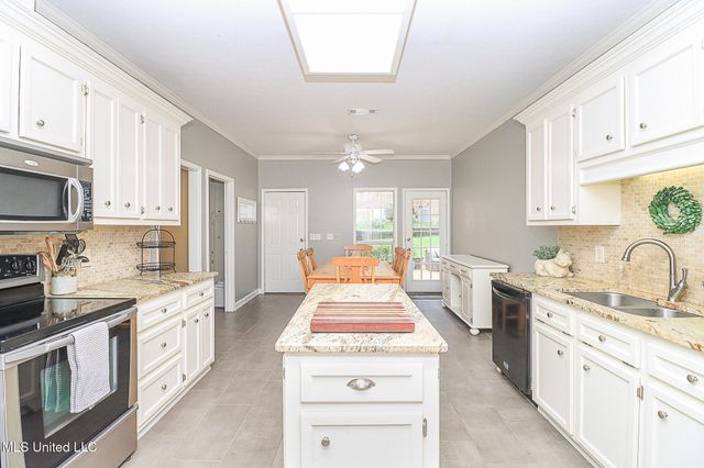 322 Woodlands Drive, Brandon, MS 39047
