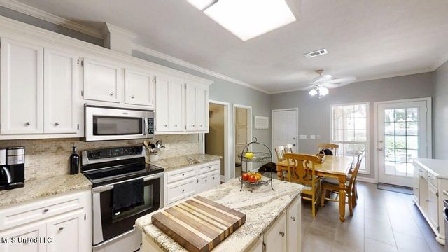322 Woodlands Drive, Brandon, MS 39047