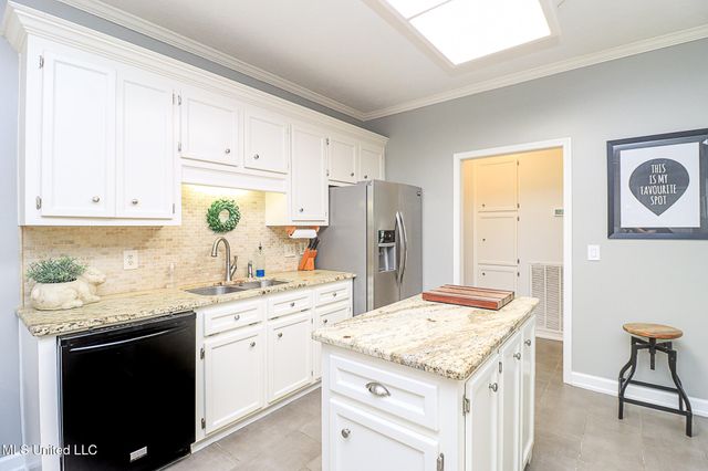 322 Woodlands Drive, Brandon, MS 39047