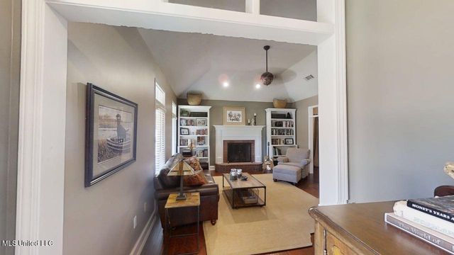322 Woodlands Drive, Brandon, MS 39047