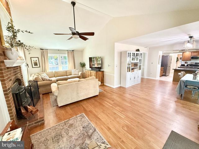 222 MIDSHIPMAN CIR, Stafford, VA 22554