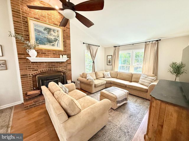 222 MIDSHIPMAN CIR, Stafford, VA 22554