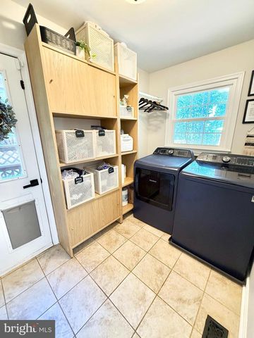 222 MIDSHIPMAN CIR, Stafford, VA 22554