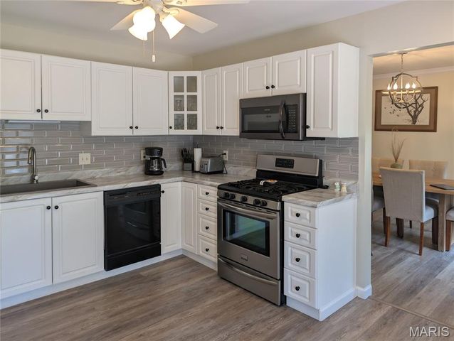708 Riviera Circle, Edwardsville, IL 62025