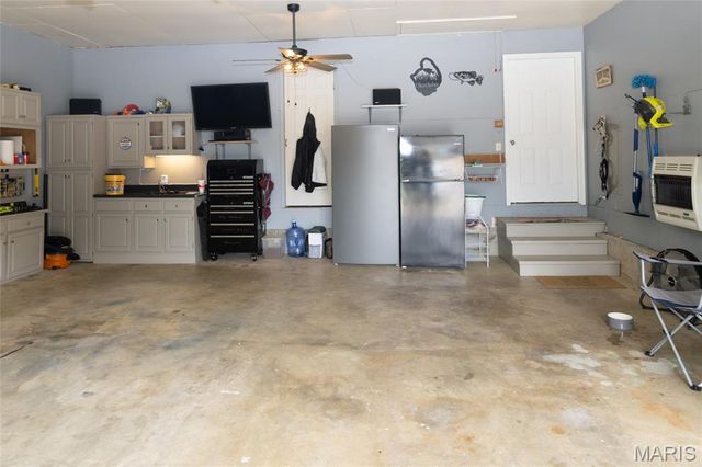 708 Riviera Circle, Edwardsville, IL 62025