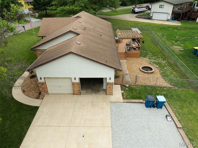 708 Riviera Circle, Edwardsville, IL 62025