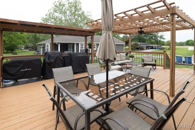 708 Riviera Circle, Edwardsville, IL 62025
