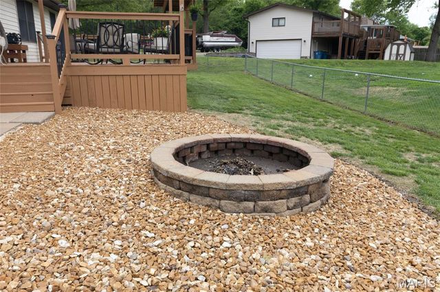 708 Riviera Circle, Edwardsville, IL 62025