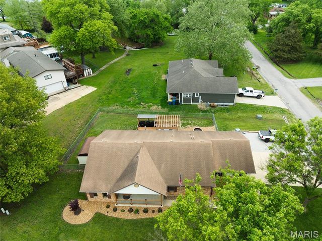 708 Riviera Circle, Edwardsville, IL 62025