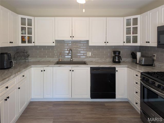 708 Riviera Circle, Edwardsville, IL 62025