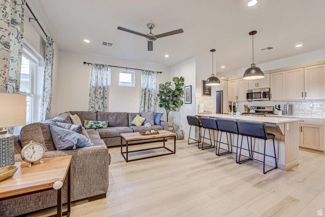 1236 E VILLA WAY, Washington, UT 84780