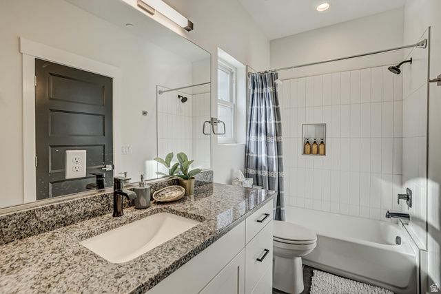 1236 E VILLA WAY, Washington, UT 84780