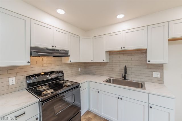 1218 W 44th Street, Lorain, OH 44053
