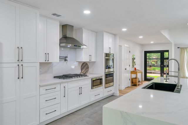 4115 Calculus Drive, Dallas, TX 75244