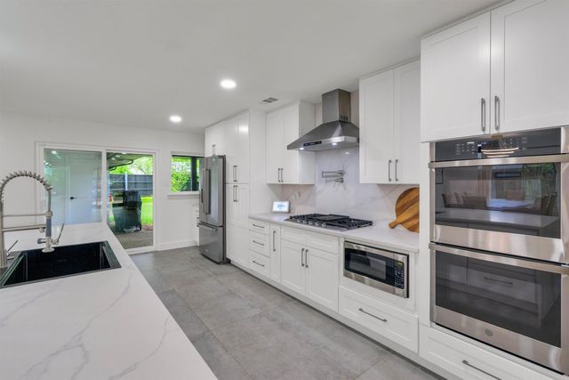 4115 Calculus Drive, Dallas, TX 75244