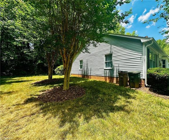 21 Park Village Lane A, Greensboro, NC 27455