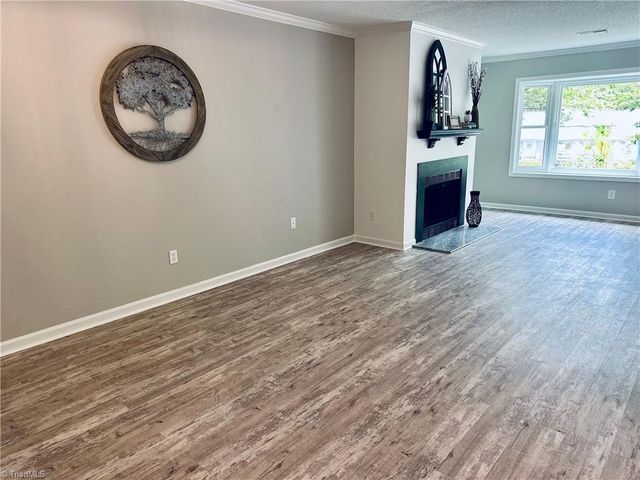 21 Park Village Lane A, Greensboro, NC 27455