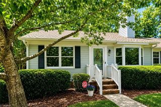21 Park Village Lane A, Greensboro, NC 27455