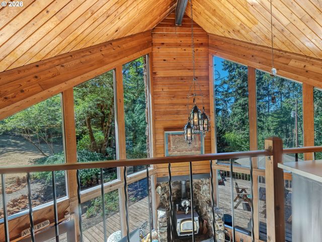 32018 CAMAS SWALE Rd, Creswell, OR 97426