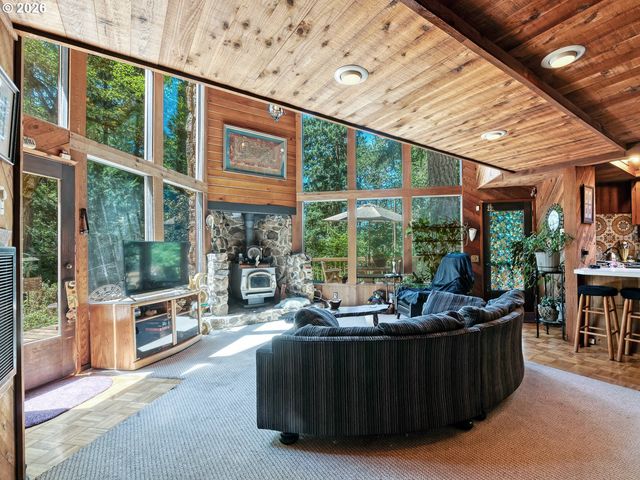 32018 CAMAS SWALE Rd, Creswell, OR 97426