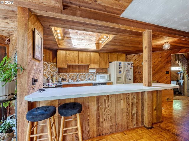 32018 CAMAS SWALE Rd, Creswell, OR 97426