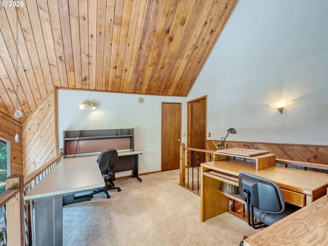 32018 CAMAS SWALE Rd, Creswell, OR 97426