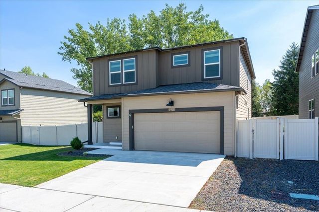12212 N Greene St, Mead, WA 99021
