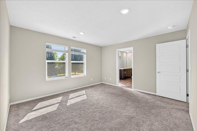 12212 N Greene St, Mead, WA 99021