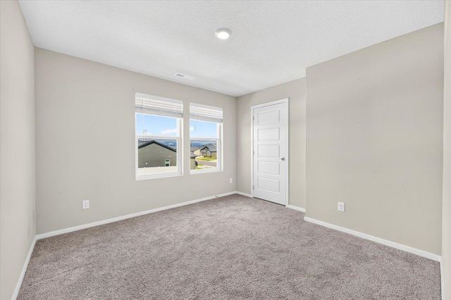 12212 N Greene St, Mead, WA 99021