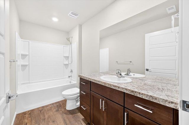 12212 N Greene St, Mead, WA 99021