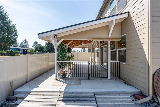 12212 N Greene St, Mead, WA 99021