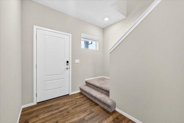 12212 N Greene St, Mead, WA 99021