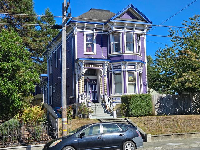 1005 E St Street, Eureka, CA 95501