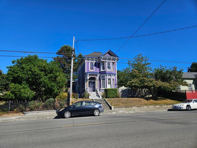 1005 E St Street, Eureka, CA 95501